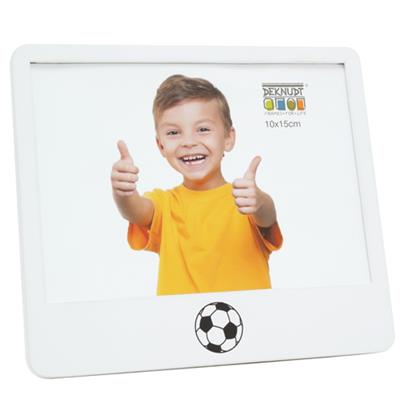cadre photo en bois blanc avec ballon de foot
