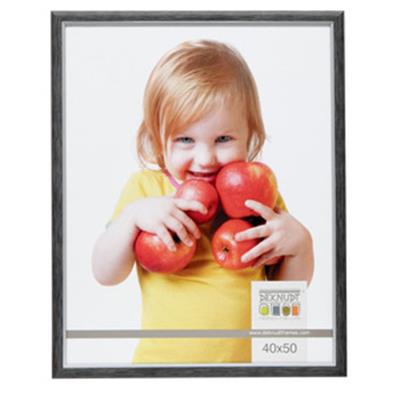 cadre photo en bois gris avec liserai argenté
